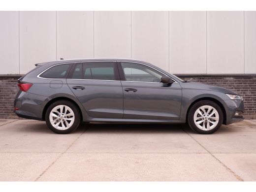 Skoda Octavia Combi 1.5 e-TSI Business Edition Plus | Trekhaak | Head-Up | Carplay | LED | Sfeerverl. | Camera ... ActivLease financial lease