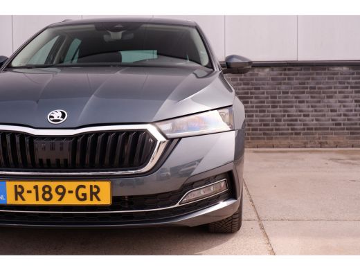 Skoda Octavia Combi 1.5 e-TSI Business Edition Plus | Trekhaak | Head-Up | Carplay | LED | Sfeerverl. | Camera ... ActivLease financial lease