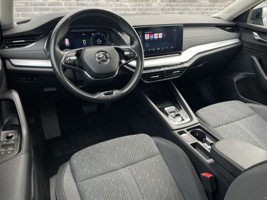 Skoda Octavia Combi 1.5 e-TSI Business Edition Plus | Trekhaak | Head-Up | Carplay | LED | Sfeerverl. | Camera ... ActivLease financial lease