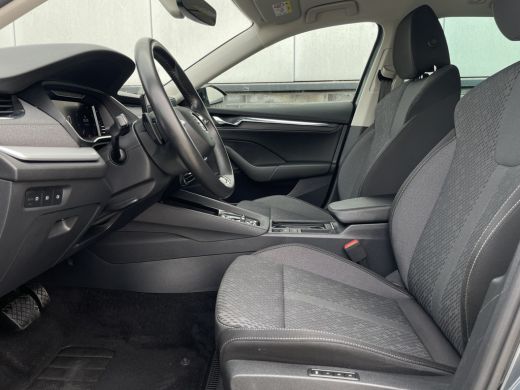 Skoda Octavia Combi 1.5 e-TSI Business Edition Plus | Trekhaak | Head-Up | Carplay | LED | Sfeerverl. | Camera ... ActivLease financial lease