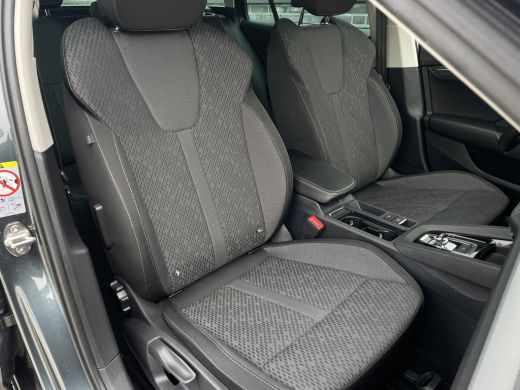 Skoda Octavia Combi 1.5 e-TSI Business Edition Plus | Trekhaak | Head-Up | Carplay | LED | Sfeerverl. | Camera ... ActivLease financial lease