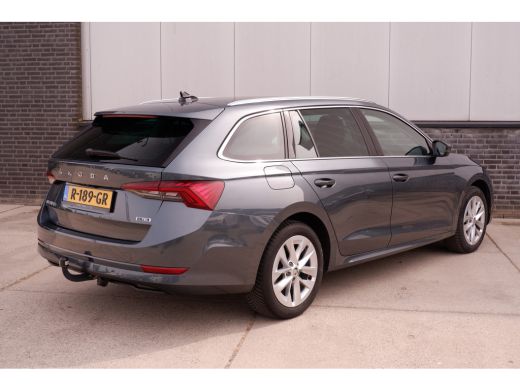 Skoda Octavia Combi 1.5 e-TSI Business Edition Plus | Trekhaak | Head-Up | Carplay | LED | Sfeerverl. | Camera ... ActivLease financial lease