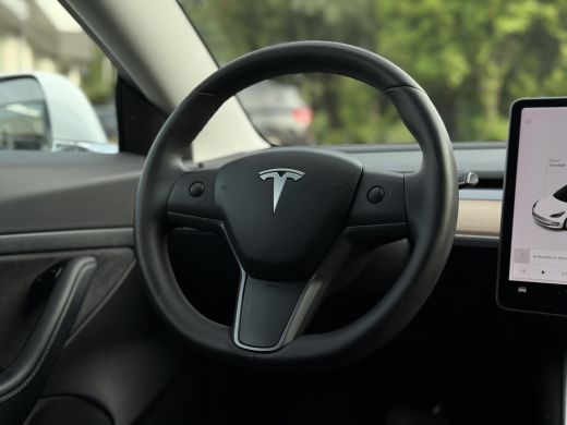 Tesla Model 3 Range Plus | Autopilot | Panorama | Leder | Navi | Camera ActivLease financial lease