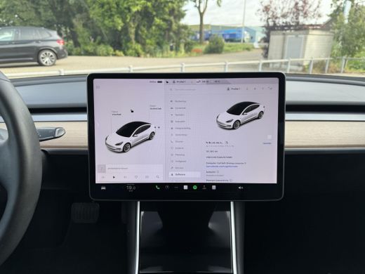 Tesla Model 3 Range Plus | Autopilot | Panorama | Leder | Navi | Camera ActivLease financial lease