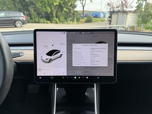 Tesla Model 3 Range Plus | Autopilot | Panorama | Leder | Navi | Camera ActivLease financial lease