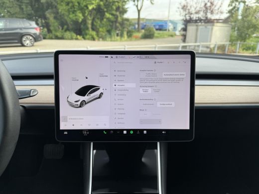 Tesla Model 3 Range Plus | Autopilot | Panorama | Leder | Navi | Camera ActivLease financial lease