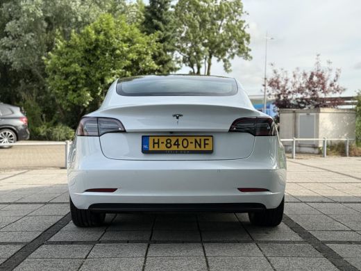 Tesla Model 3 Range Plus | Autopilot | Panorama | Leder | Navi | Camera ActivLease financial lease