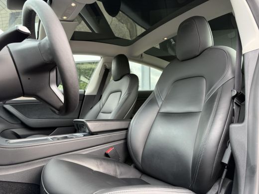 Tesla Model 3 Range Plus | Autopilot | Panorama | Leder | Navi | Camera ActivLease financial lease