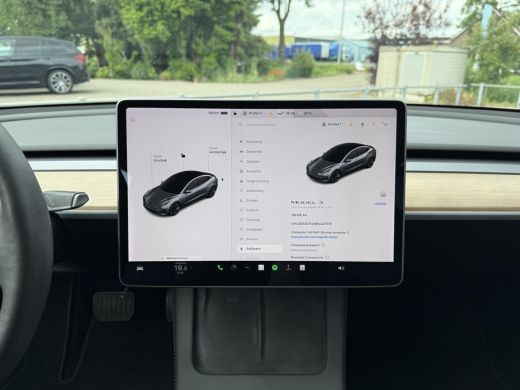 Tesla Model 3 Range Plus | Autopilot | Panorama | Leder | Navi | Camera ActivLease financial lease
