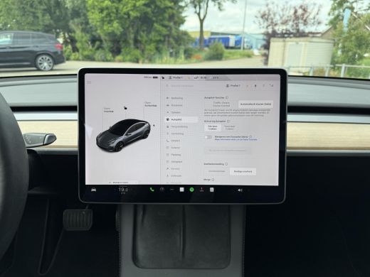 Tesla Model 3 Range Plus | Autopilot | Panorama | Leder | Navi | Camera ActivLease financial lease