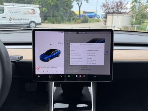 Tesla Model 3 Range Plus | Autopilot | Panorama | Leder | Navi | Camera ActivLease financial lease