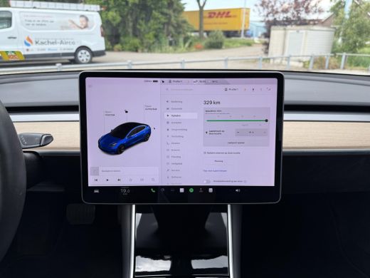 Tesla Model 3 Range Plus | Autopilot | Panorama | Leder | Navi | Camera ActivLease financial lease