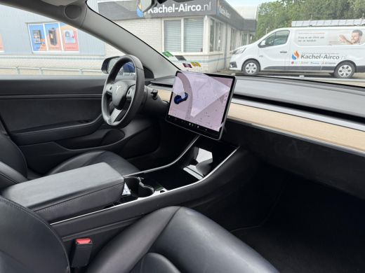 Tesla Model 3 Range Plus | Autopilot | Panorama | Leder | Navi | Camera ActivLease financial lease