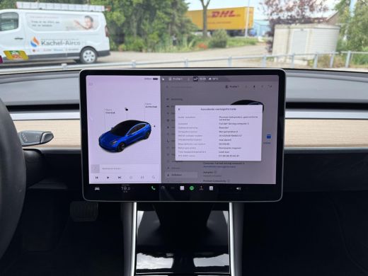Tesla Model 3 Range Plus | Autopilot | Panorama | Leder | Navi | Camera ActivLease financial lease