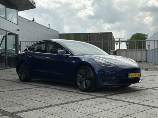 Tesla Model 3 Range Plus | Autopilot | Panorama | Leder | Navi | Camera ActivLease financial lease