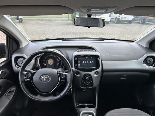 Toyota Aygo 1.0 VVT-i x-cite Automaat ActivLease financial lease