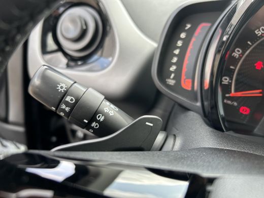 Toyota Aygo 1.0 VVT-i x-cite Automaat ActivLease financial lease