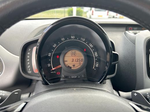 Toyota Aygo 1.0 VVT-i x-cite Automaat ActivLease financial lease