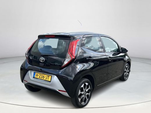 Toyota Aygo 1.0 VVT-i x-cite Automaat ActivLease financial lease