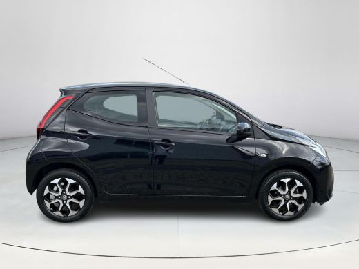 Toyota Aygo 1.0 VVT-i x-cite Automaat ActivLease financial lease