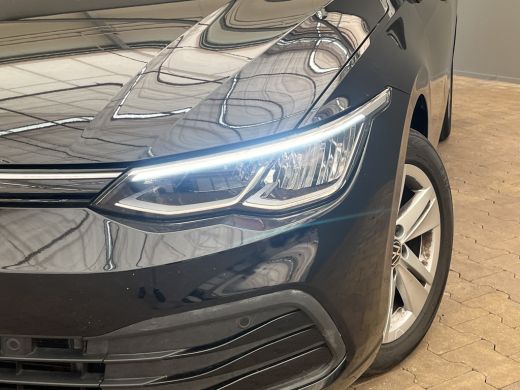 Volkswagen Golf 1.5 eTSI Style Camera | Virtueel Dashboard | Navigatie | Parkeersensoren Voor + Achter | Carplay ... ActivLease financial lease