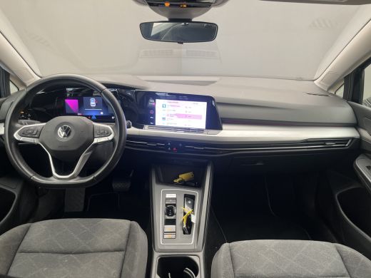 Volkswagen Golf 1.5 eTSI Style Camera | Virtueel Dashboard | Navigatie | Parkeersensoren Voor + Achter | Carplay ... ActivLease financial lease