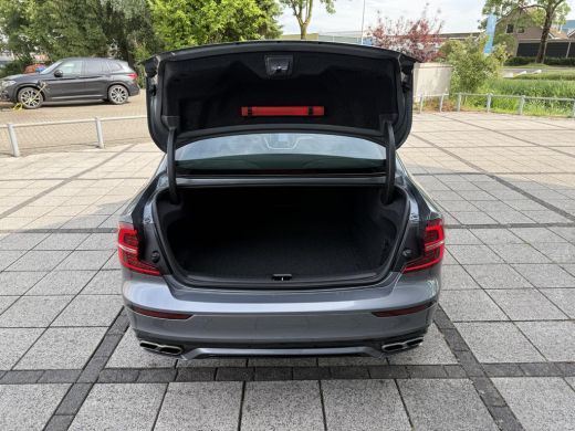 Volvo  S60 2.0 B3 Aut. R-Design | Navi | R-Design stoelen | Memory | ActivLease financial lease