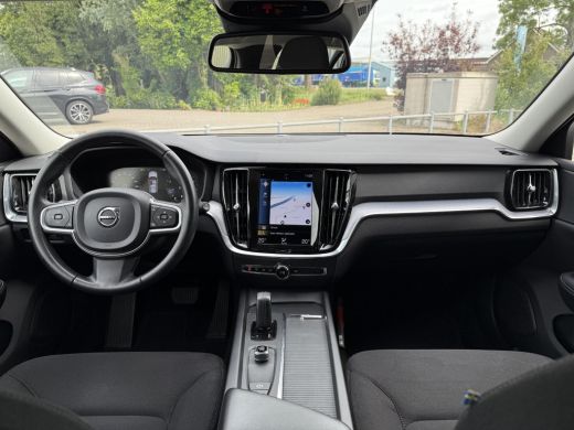 Volvo  V60 2.0 B3 Aut. 163pk MHEV Momentum | Navi | LED | Trekhaak | LMV ActivLease financial lease