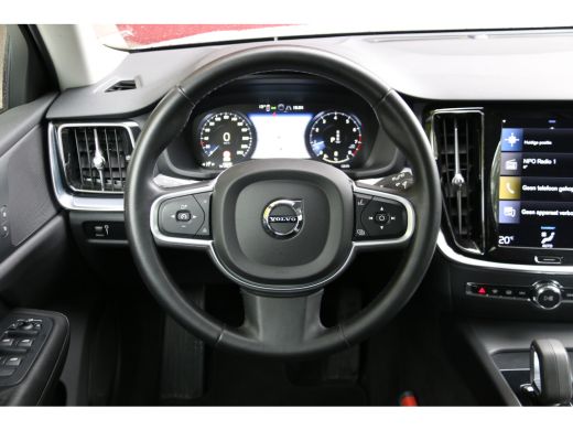 Volvo  V60 2.0 B3 Momentum Business | Camera | Adaptive Cruise | Pilot Assist ActivLease financial lease