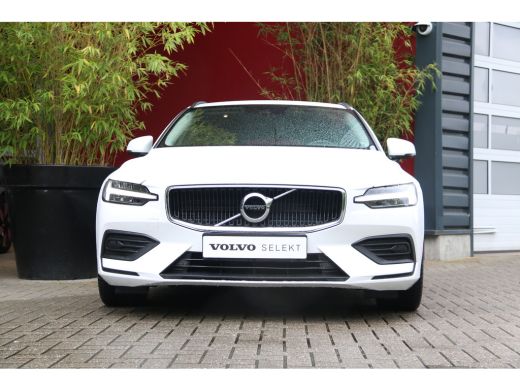 Volvo  V60 2.0 B3 Momentum Business | Camera | Adaptive Cruise | Pilot Assist ActivLease financial lease