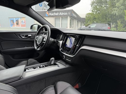Volvo  V60 2.0 B4 Aut. R-Design | Navi | Camera | Trekhaak | Memory | ActivLease financial lease