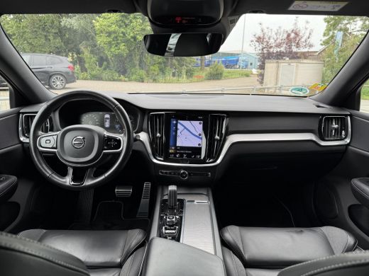 Volvo  V60 2.0 B4 Aut. R-Design | Navi | Camera | Trekhaak | Memory | ActivLease financial lease