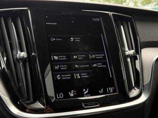 Volvo  V60 2.0 B4 Aut. R-Design | Navi | Camera | Trekhaak | Memory | ActivLease financial lease