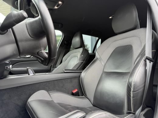 Volvo  V60 2.0 B4 Aut. R-Design | Navi | Camera | Trekhaak | Memory | ActivLease financial lease