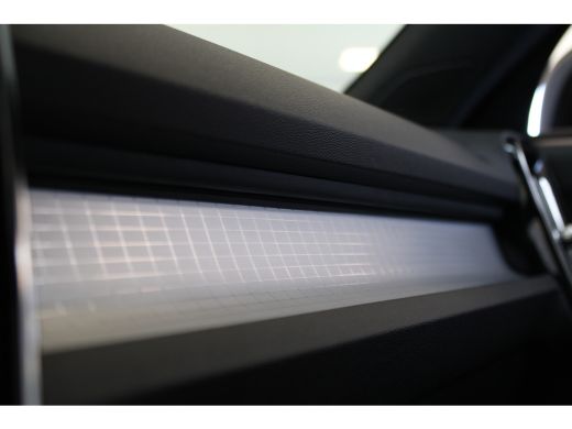 Volvo  XC40 T4 211PK Plug-in Hybrid Core Bright | Park Assist | Privacy glas | elektr. achterklep ActivLease financial lease