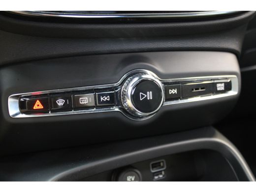 Volvo  XC40 T4 211PK Plug-in Hybrid Core Bright | Park Assist | Privacy glas | elektr. achterklep ActivLease financial lease