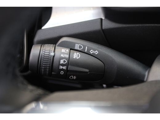 Volvo  XC40 T4 211PK Plug-in Hybrid Core Bright | Park Assist | Privacy glas | elektr. achterklep ActivLease financial lease