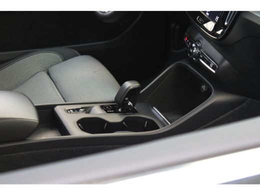 Volvo  XC40 T4 211PK Plug-in Hybrid Core Bright | Park Assist | Privacy glas | elektr. achterklep ActivLease financial lease