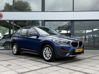 BMW X1 sDrive18d Aut. Exe Editon | Trekhaak | Navi | Camera |