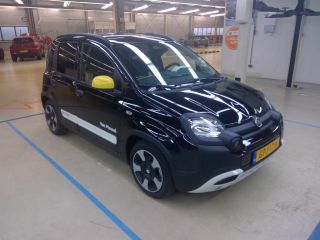 Fiat Panda 1.0 Hybrid Pandina | Navigatie | Lane-Assist | Regensensor | Mistlampen | DAB+ | Parkeersensoren ...