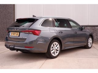 Skoda Octavia Combi 1.5 e-TSI Business Edition Plus | Trekhaak | Head-Up | Carplay | LED | Sfeerverl. | Camera ...