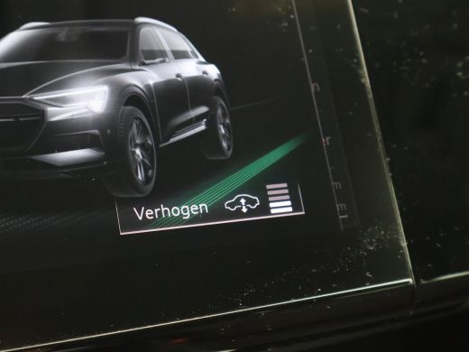 Audi e-tron 50 QUATTRO LAUCH EDITION ALL BLACK PACK + TREKHAAK | LUCHTVERING | CAMERA ActivLease financial lease