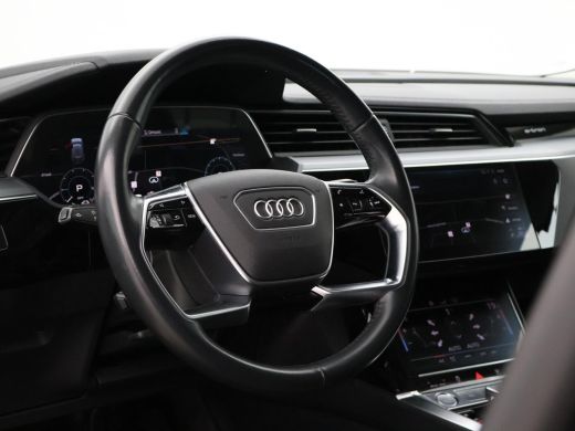 Audi e-tron 50 QUATTRO LAUCH EDITION ALL BLACK PACK + TREKHAAK | LUCHTVERING | CAMERA ActivLease financial lease