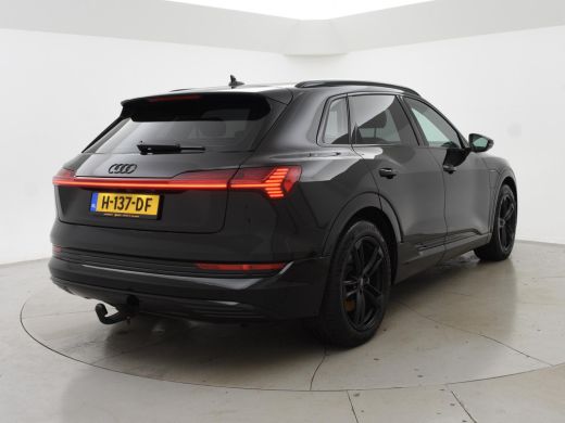 Audi e-tron 50 QUATTRO LAUCH EDITION ALL BLACK PACK + TREKHAAK | LUCHTVERING | CAMERA ActivLease financial lease