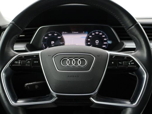 Audi e-tron 50 QUATTRO LAUCH EDITION ALL BLACK PACK + TREKHAAK | LUCHTVERING | CAMERA ActivLease financial lease