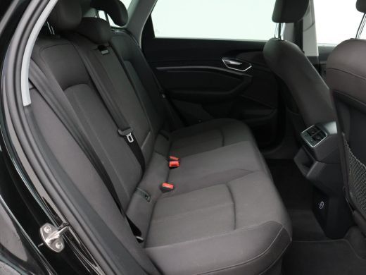 Audi e-tron 50 QUATTRO LAUCH EDITION ALL BLACK PACK + TREKHAAK | LUCHTVERING | CAMERA ActivLease financial lease