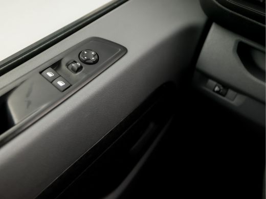 Citroën Jumpy 1.6 BlueHDI 95 Club M (APPLE CARPLAY, NAVIGATIE, ELEK SCHUIFDEUR, LEDER, KEYLESS START, 3 ZITS, P... ActivLease financial lease