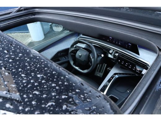 Peugeot E-3008 GT 73 kWh | Adaptieve Cruise | Nappa Leder | Trekhaak | Pano | Stoelmassage-Ventilatie| 360' Came... ActivLease financial lease