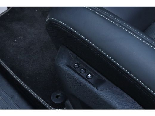 Peugeot E-3008 GT 73 kWh | Adaptieve Cruise | Nappa Leder | Trekhaak | Pano | Stoelmassage-Ventilatie| 360' Came... ActivLease financial lease
