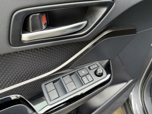 Toyota C-HR 1.8 Hybrid Style Navi Apple stoel/stuurverw.Camera ActivLease financial lease